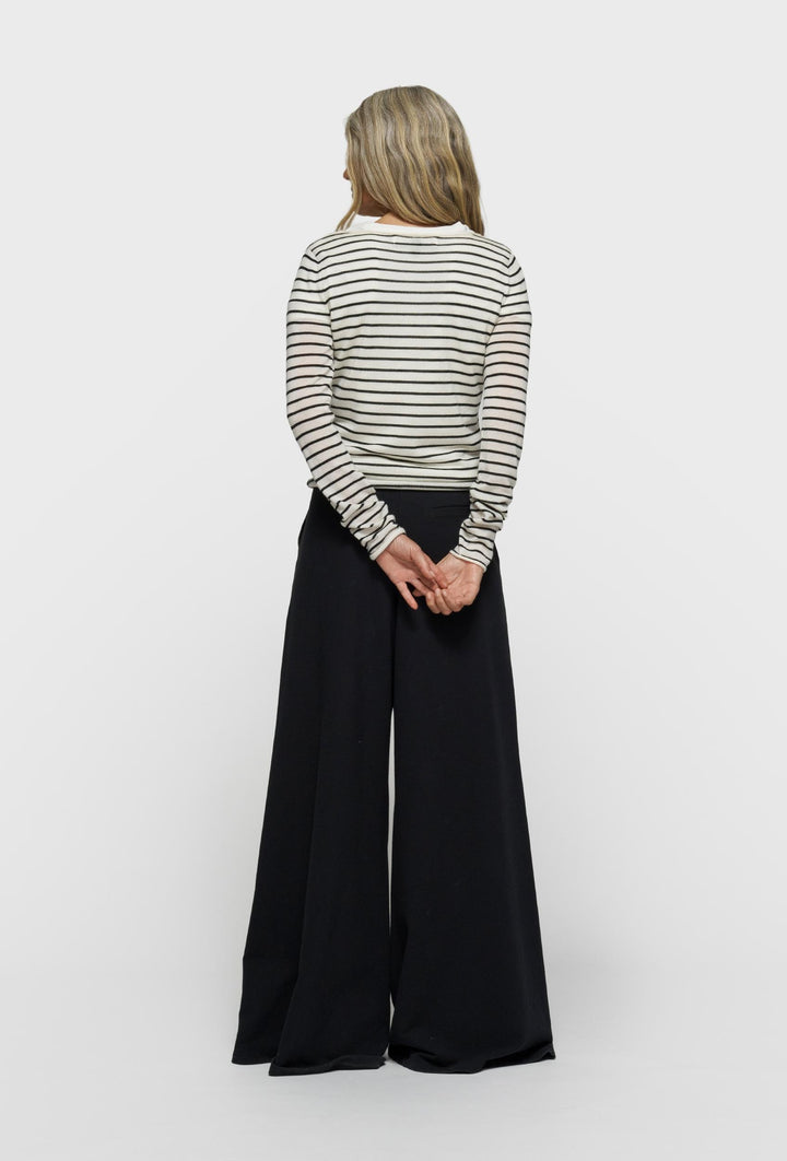 Dzianinowa bluzka w paski z długim rękawem