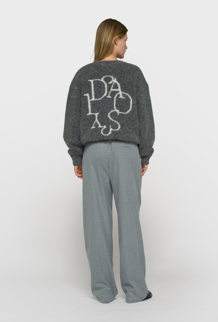 Grafitowy puszysty sweter z logo 10DAYS