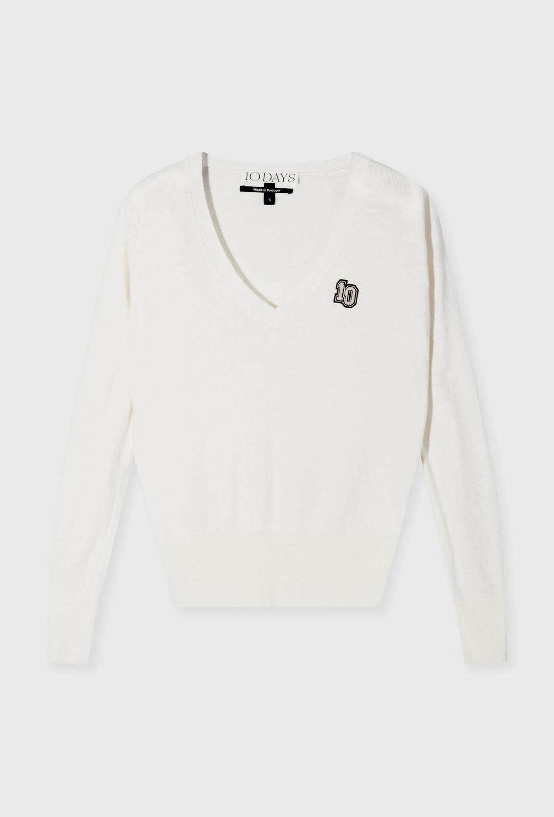 Lekki sweter z dekoltem w serek w kolorze ecru