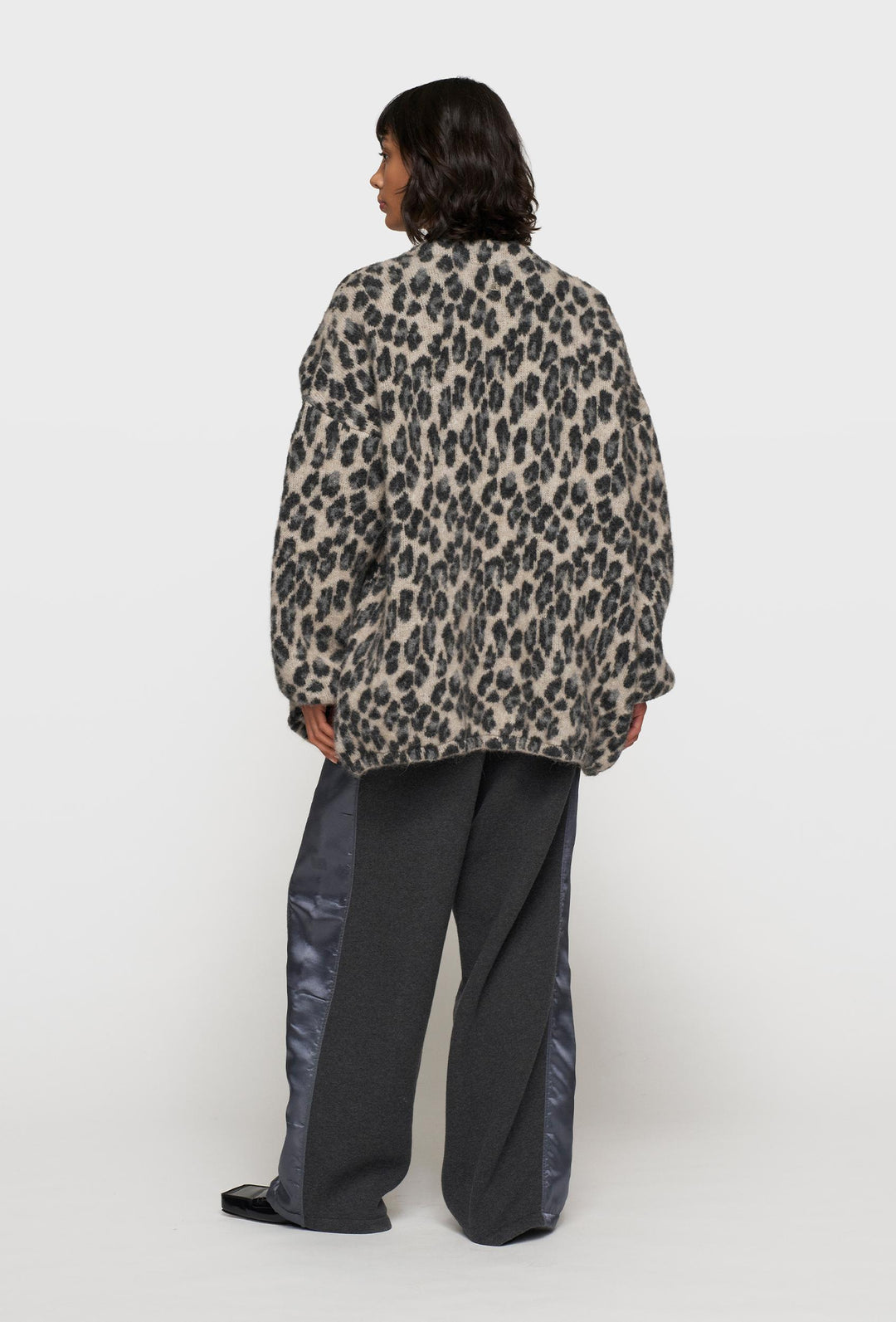 Ciepły kardigan ze zwierzęcym printem