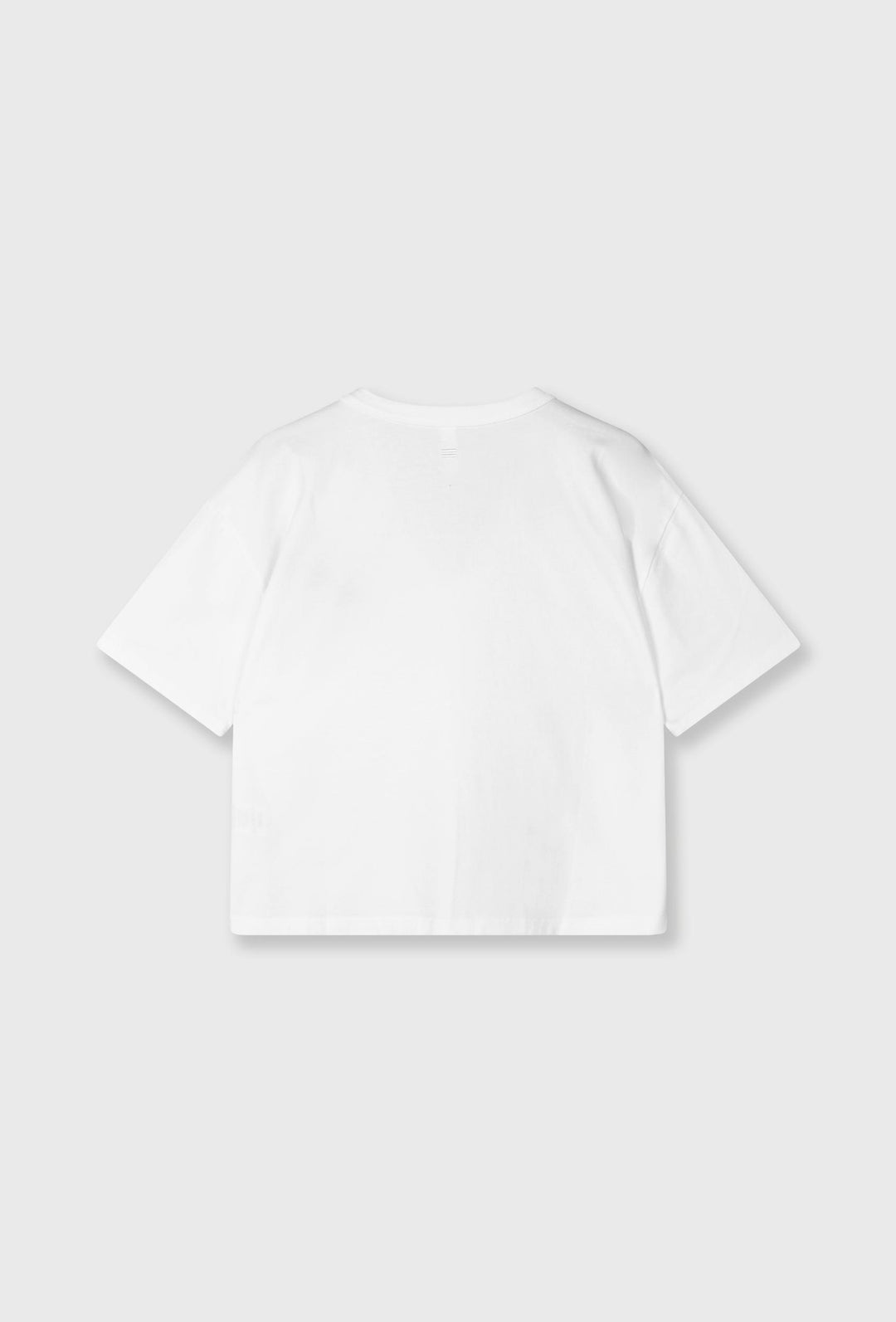 Bawełniany T-shirt z dekoltem V i naszywką "10"