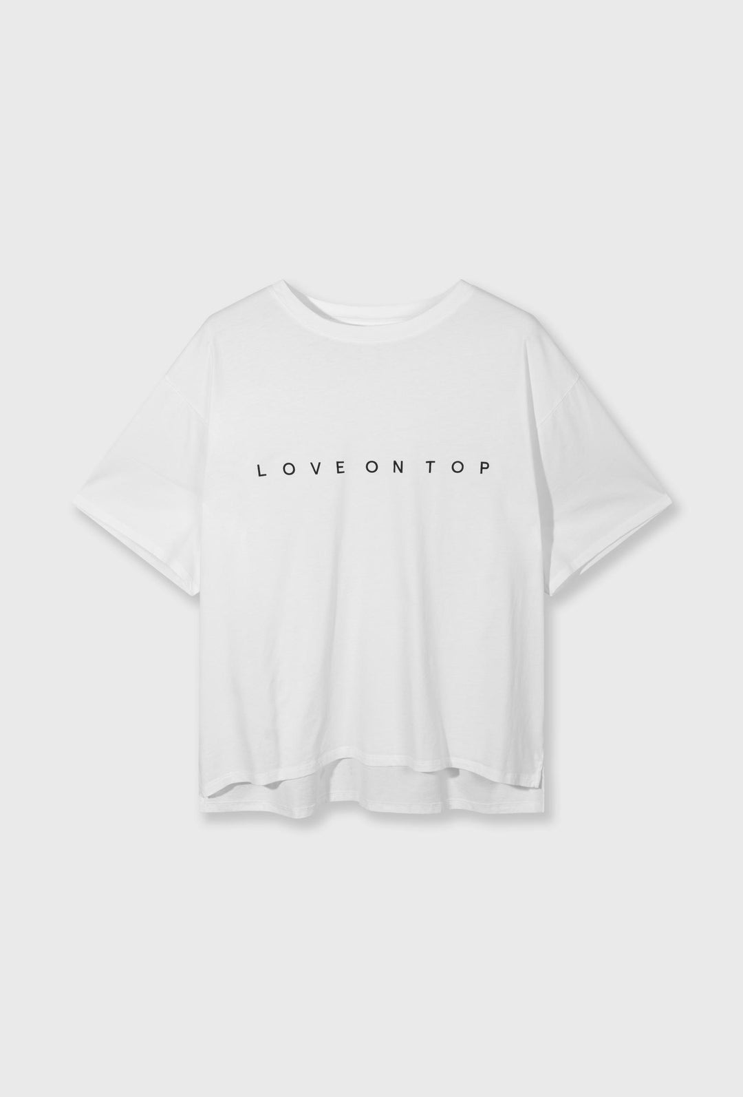 Oversizowy T-shirt w białym kolorze