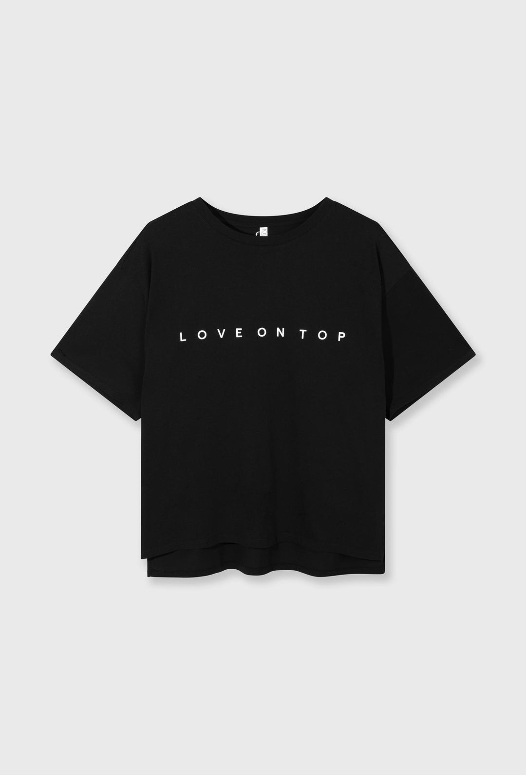 Oversizowy t-shirt z napisem w czarnym kolorze