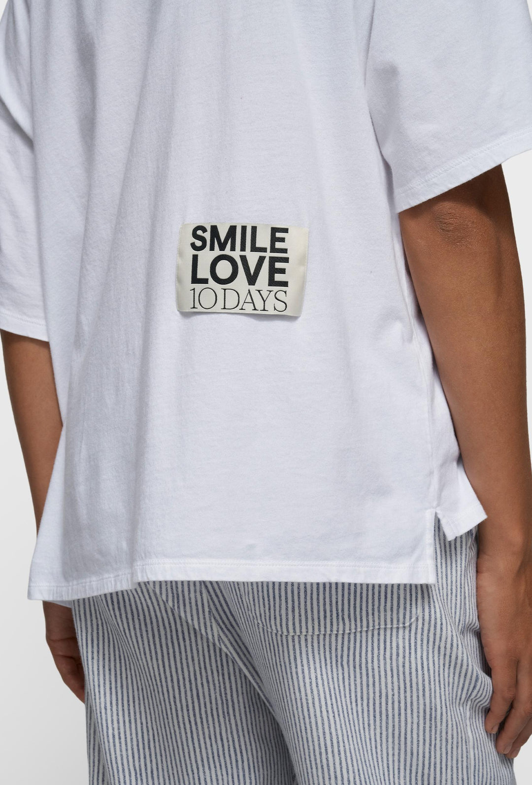 Bawełniany T-shirt oversize z nadrukiem