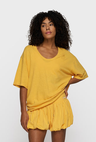 T-shirt z okragłym dekoltem w żółtym kolorze