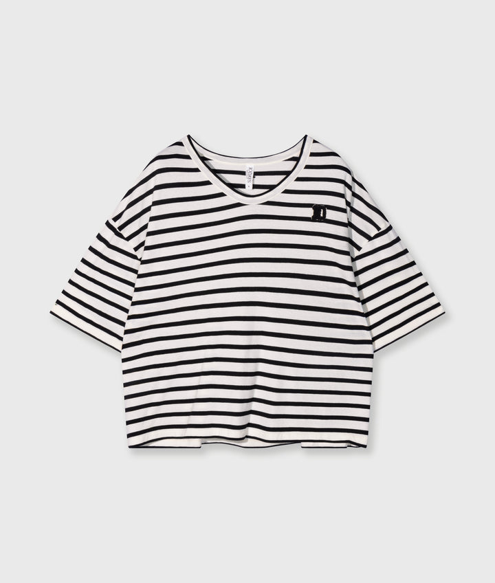 Swobodny t-shirt w paski z dekoltem w serek