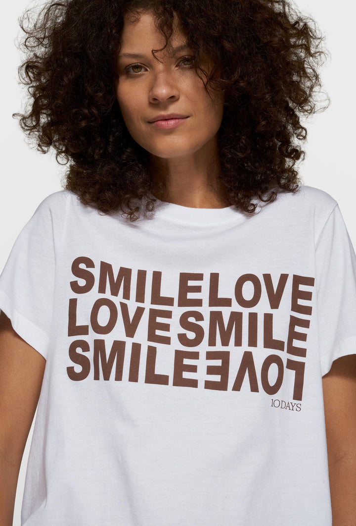 Bawełniany T-shirt z nadrukiem „SMILE LOVE”