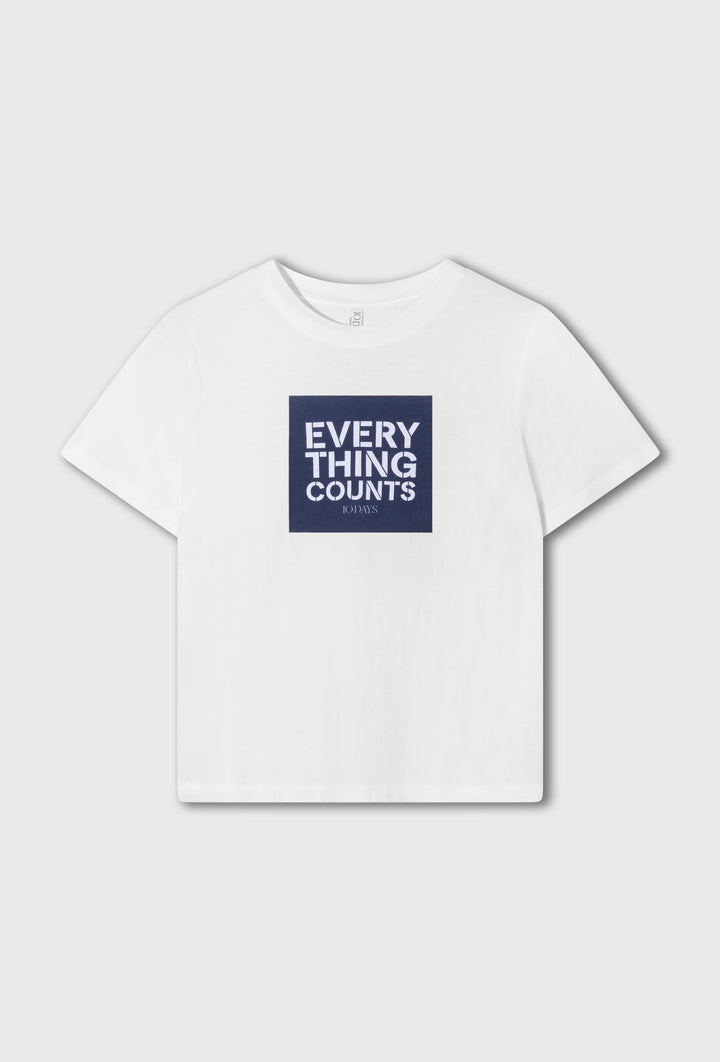 Biały T-shirt z nadrukiem Everything Counts