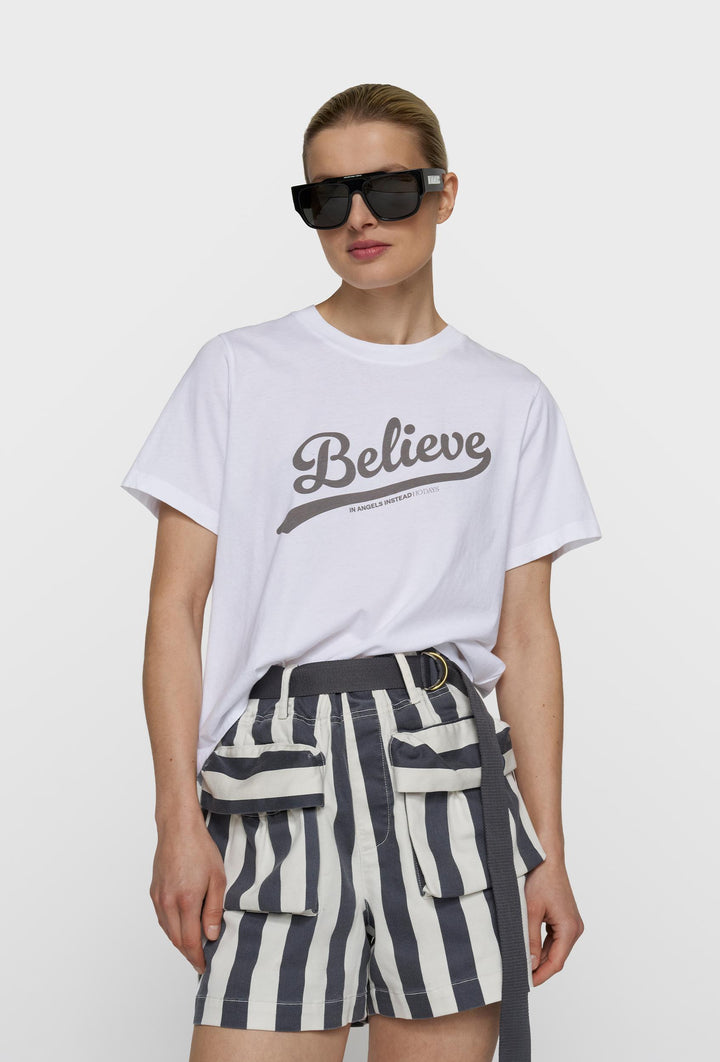 Biały bawełniany t-shirt oversize z nadrukiem