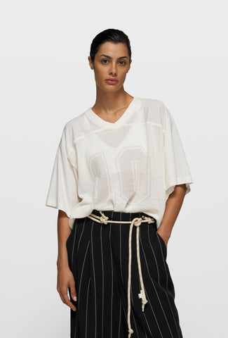 Oversizowy T-shirt o strukturze siatki „10”