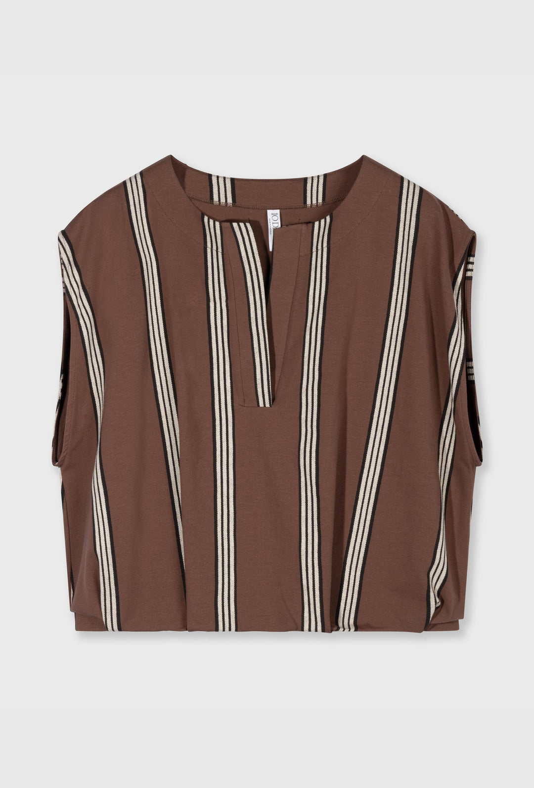 Luźmy lekki top na szerokich ramiączkach w brązowym kolorze