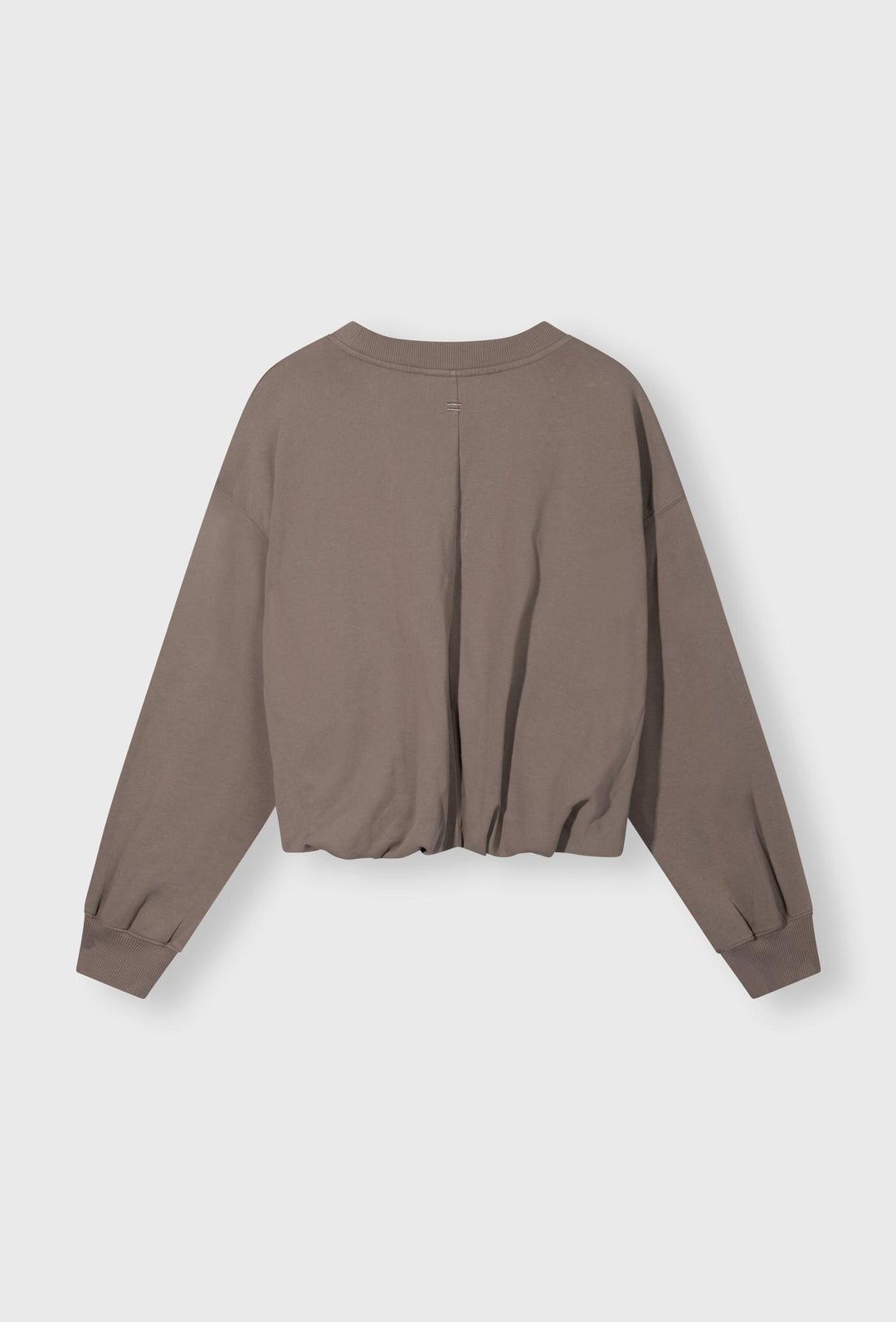 Asymetryczna skrócona bluza dresowa z innowacyjnym drapowaniem taupe