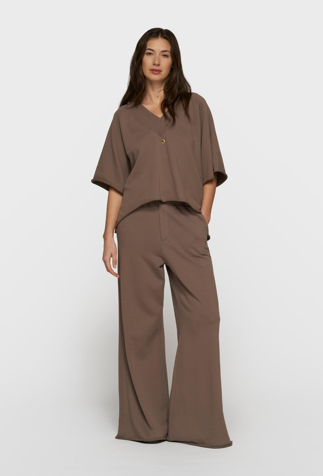 Bluza z dekoltem "V", z krótkim rękawem w kolorze brązowym