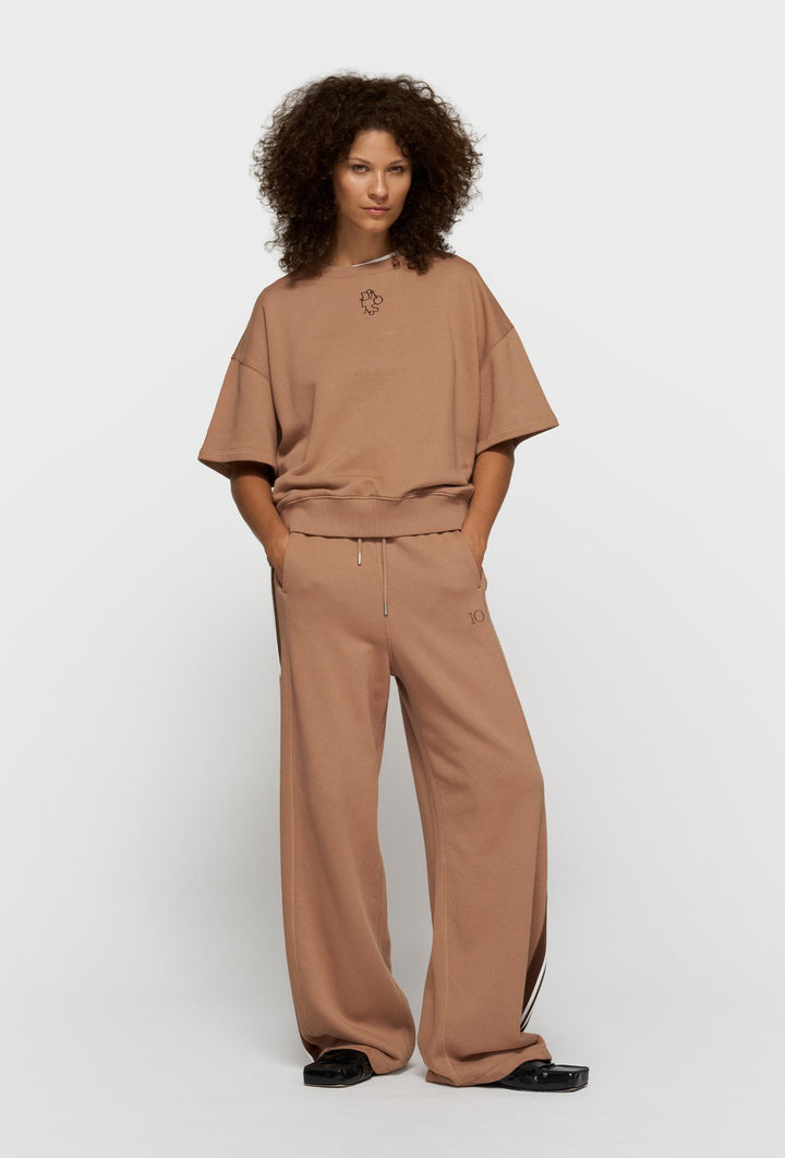 Bluza oversize z haftowanym logo