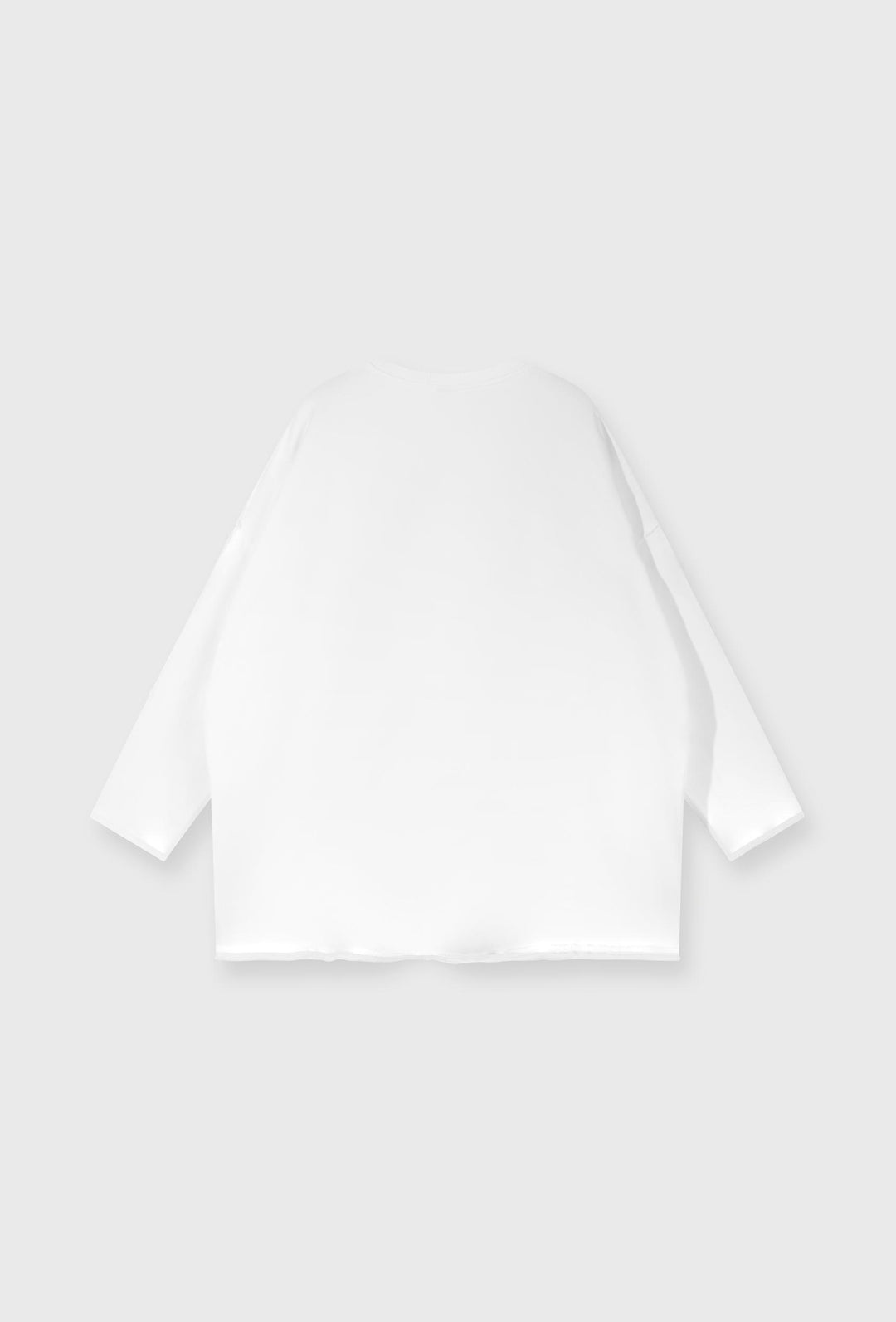 Bluza w białym kolorze z surowym wykończeniem