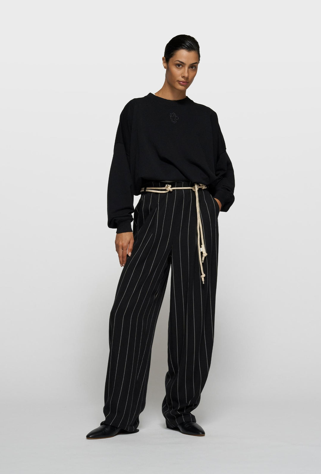 Czarna bluza oversize z haftem „10DAYS”