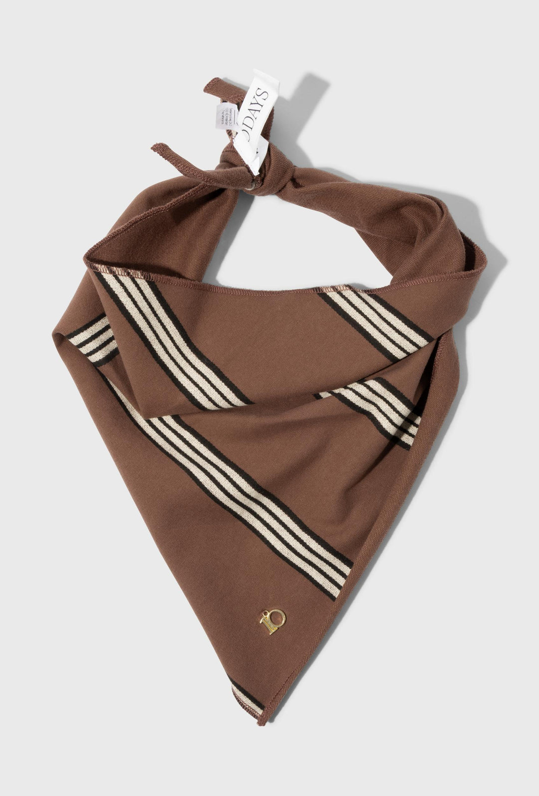 Stylowa apaszka w brązowym kolorze