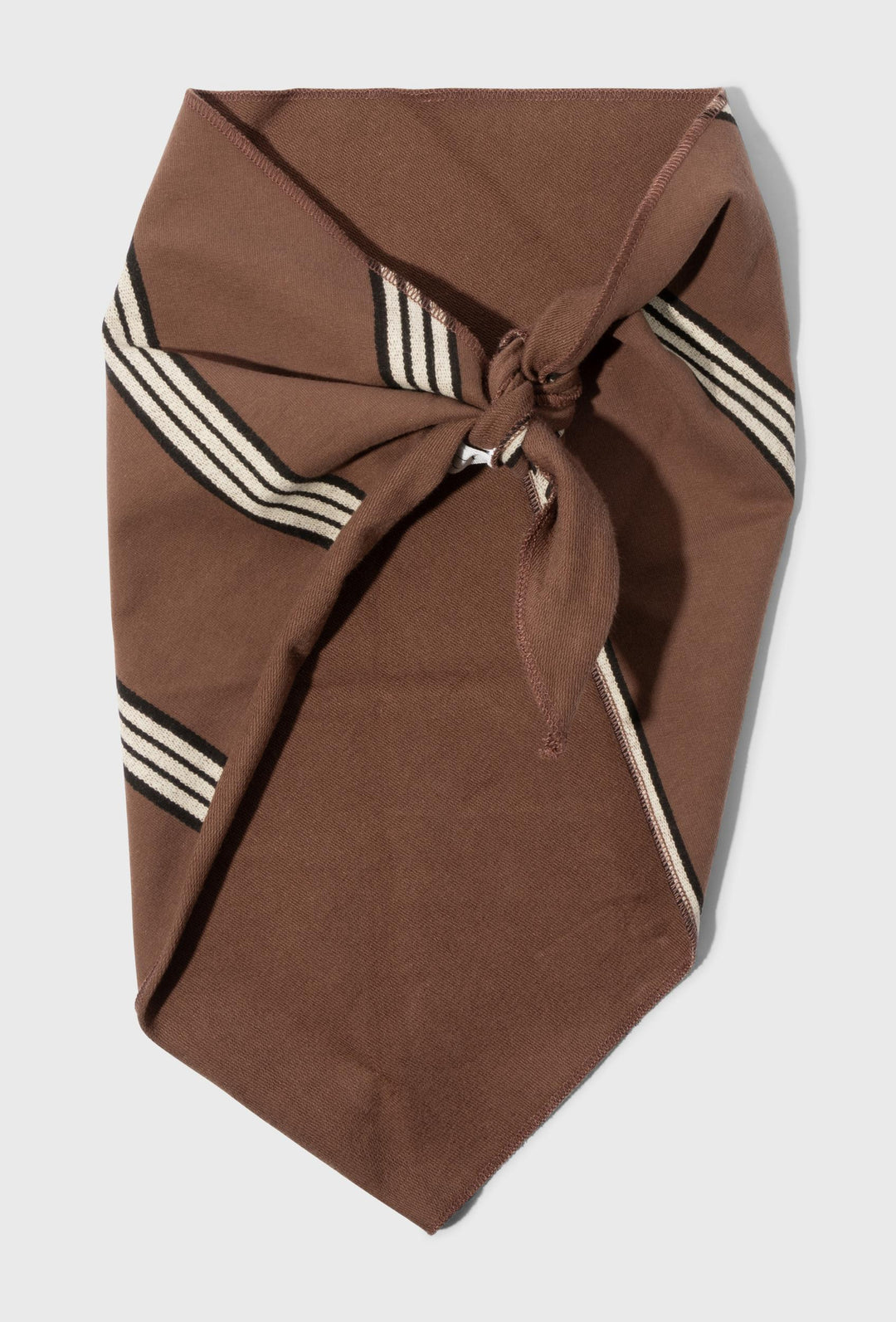 Stylowa apaszka w brązowym kolorze