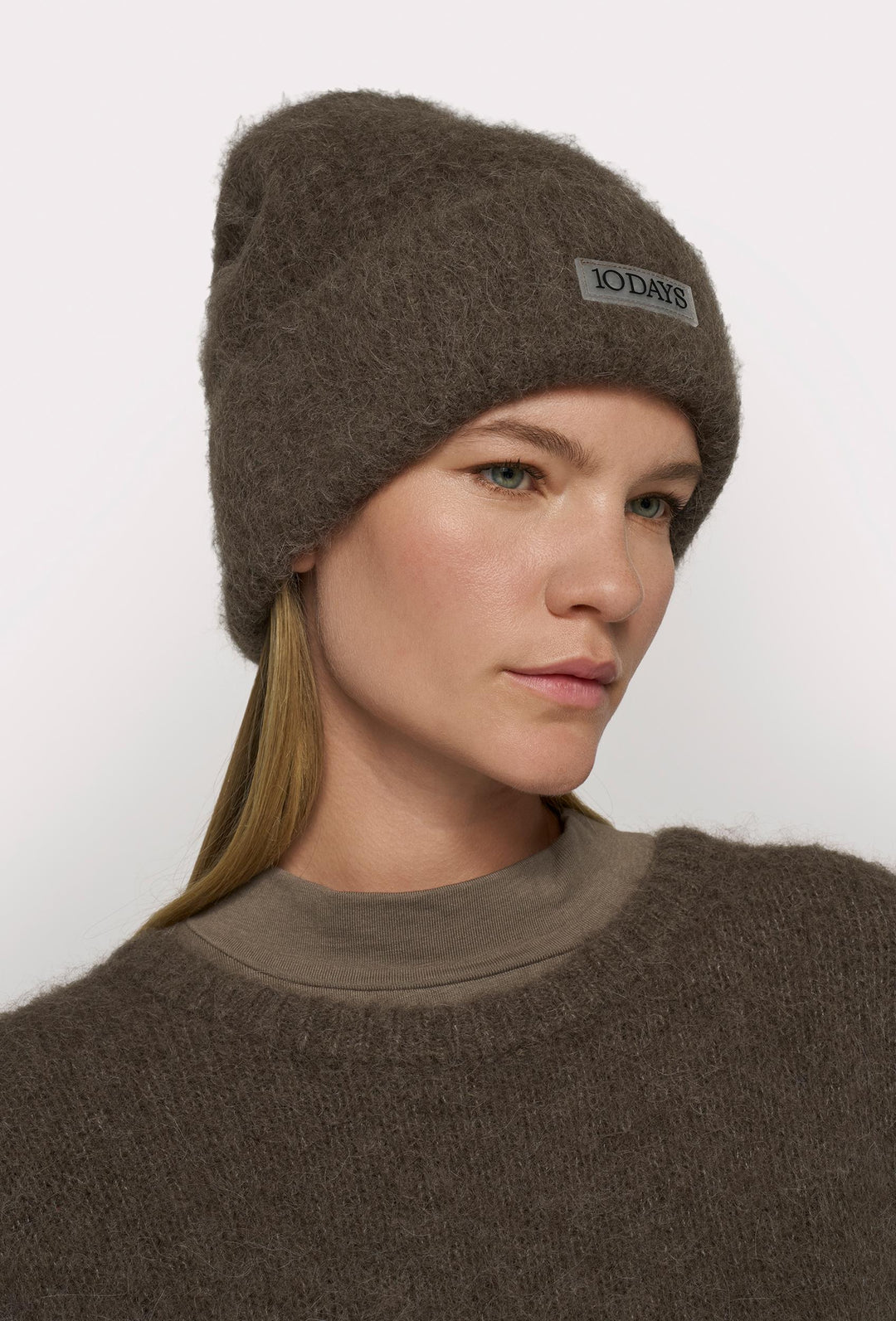 Brązowa czapka beanie z miękkim wykończeniem