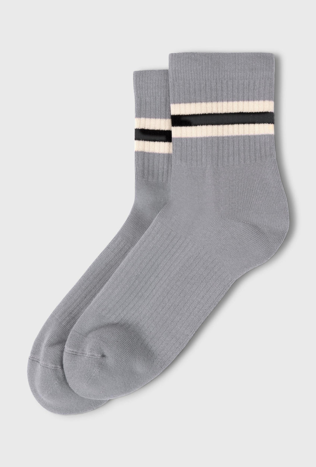 Skarpetki z prążkowanej dzianiny w kontrastowe paski