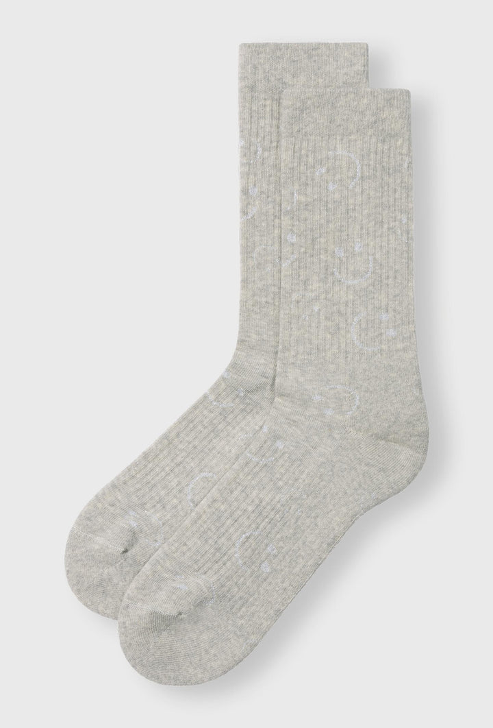 Skarpetki w szarym kolorze z delikatną aplikacją