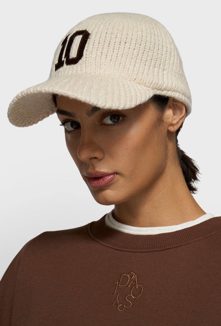 Kremowa dzianinowa czapka z daszkiem 10DAYS