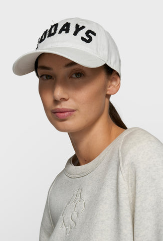 Biała czapka z daszkiem 10DAYS