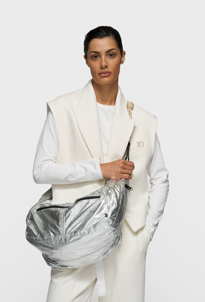 Srebrna torba crossbody "Moon Bag" z linowym uchwytem