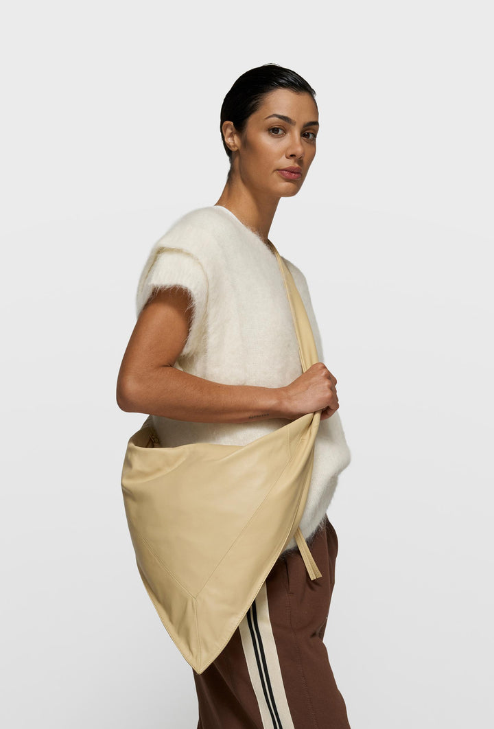 Beżowa, dzianinowa czapka beanie 10DAYS z haftowanym logo