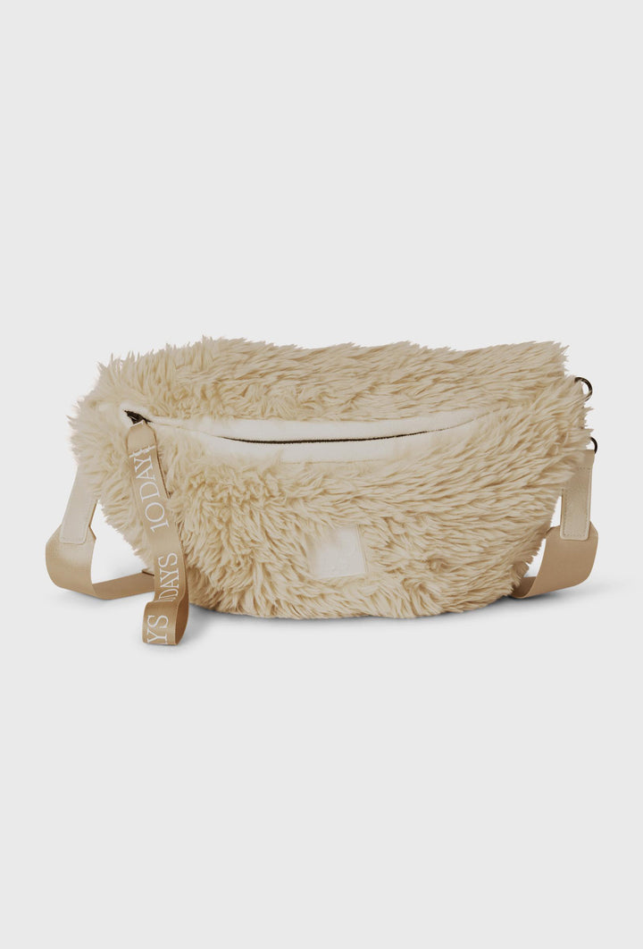 Beżowa saszetka futrzana 10DAYS z regulowanym paskiem
