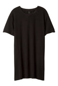 Luźny t-shirt w czarnym kolorze