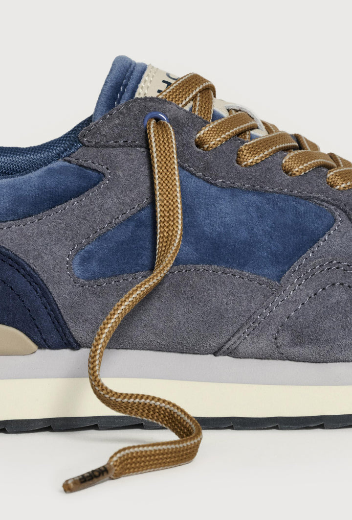Niebiesko-szare sneakersy z beżowymi wstawkami