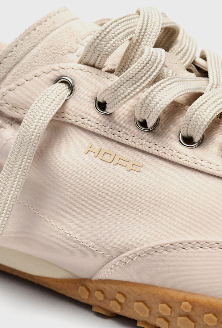 Perłowe sneakersy casual