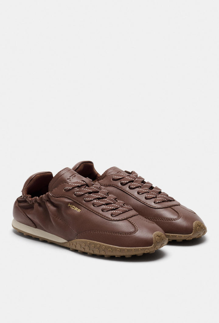 Brązowe skórzane sneakersy z kontrastową podeszwą