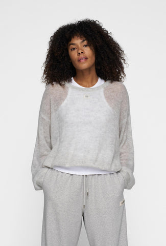 Cienki wełniany sweter z dekoltem w łódkę w kolorze szarym