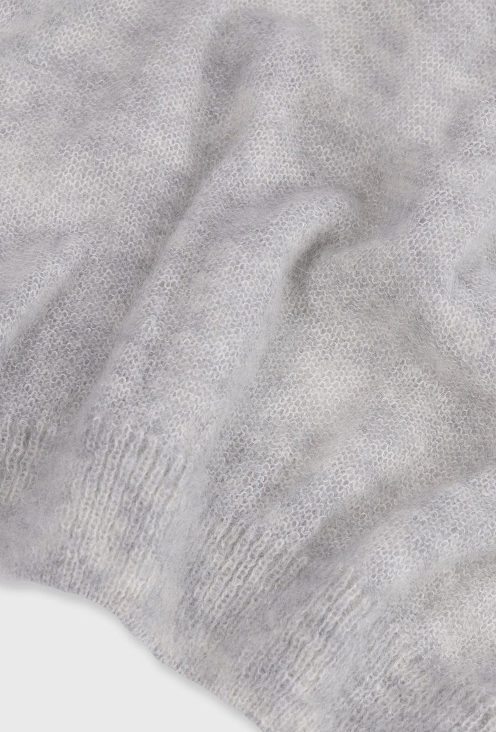 Cienki wełniany sweter z dekoltem w łódkę w kolorze szarym