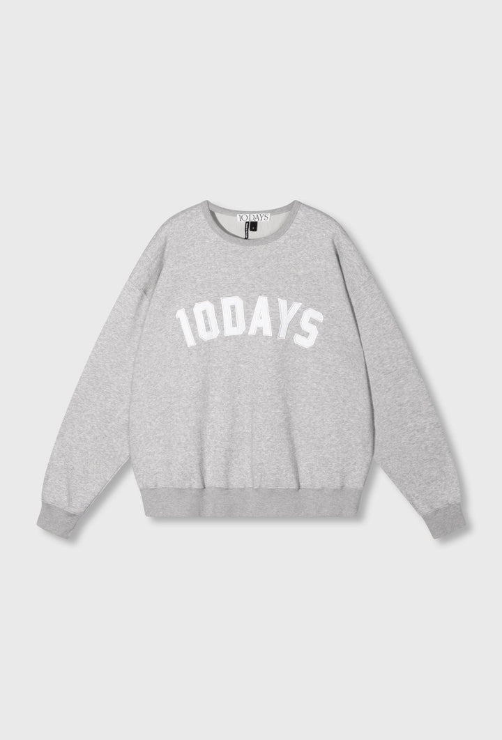 Klasyczna bluza oversize w kolorze szarym z dużym logo 10DAYS