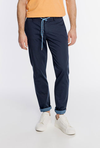 Granatowe spodnie Alberto z ozdobnym błękitnym sznurkiem