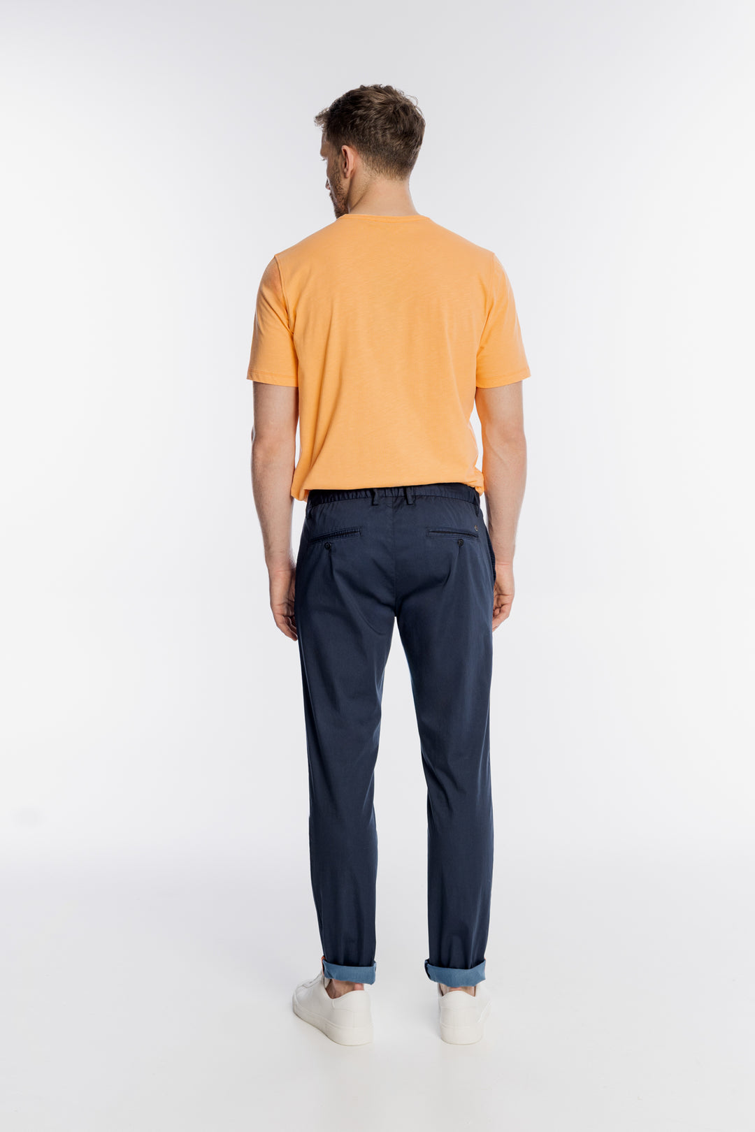 Granatowe spodnie Alberto z ozdobnym błękitnym sznurkiem