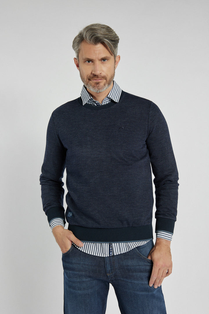 Granatowy sweter męski bawełniany z subtelnym wzorem