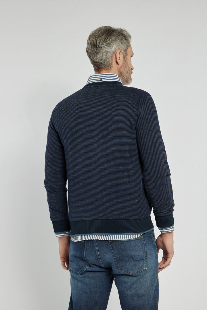 Granatowy sweter męski bawełniany z subtelnym wzorem