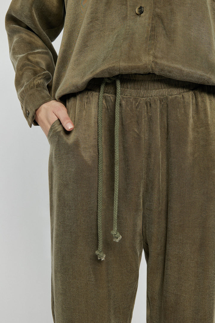 Stylowy komplet w utylitarnym stylu