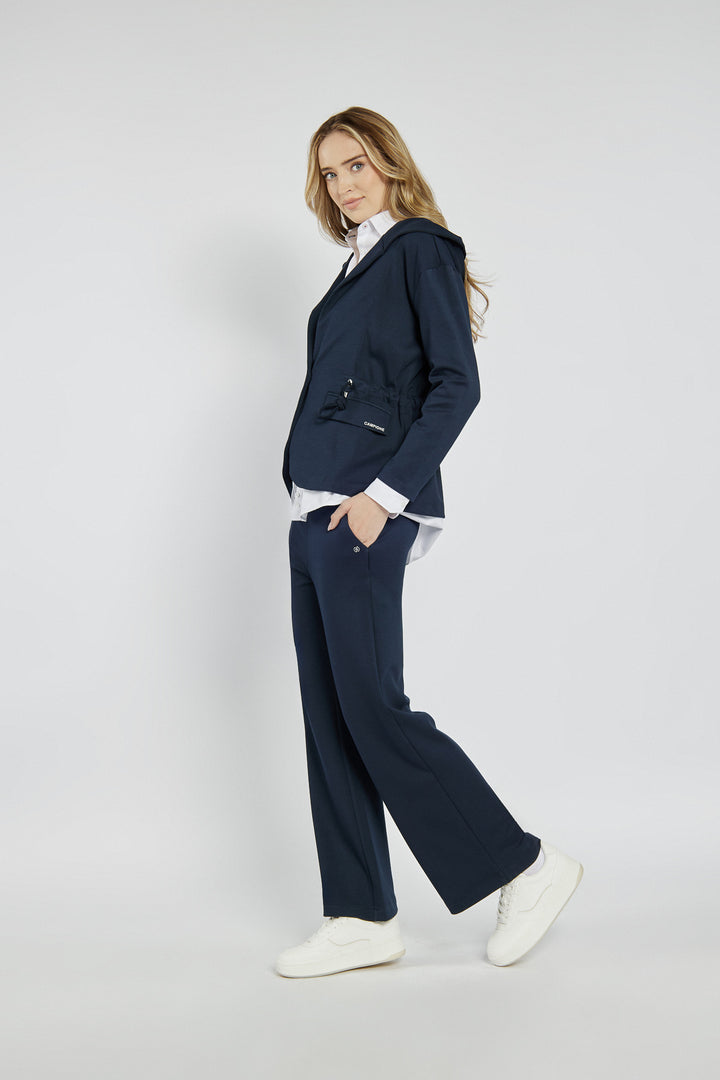 Granatowe dresowe spodnie typu wide leg