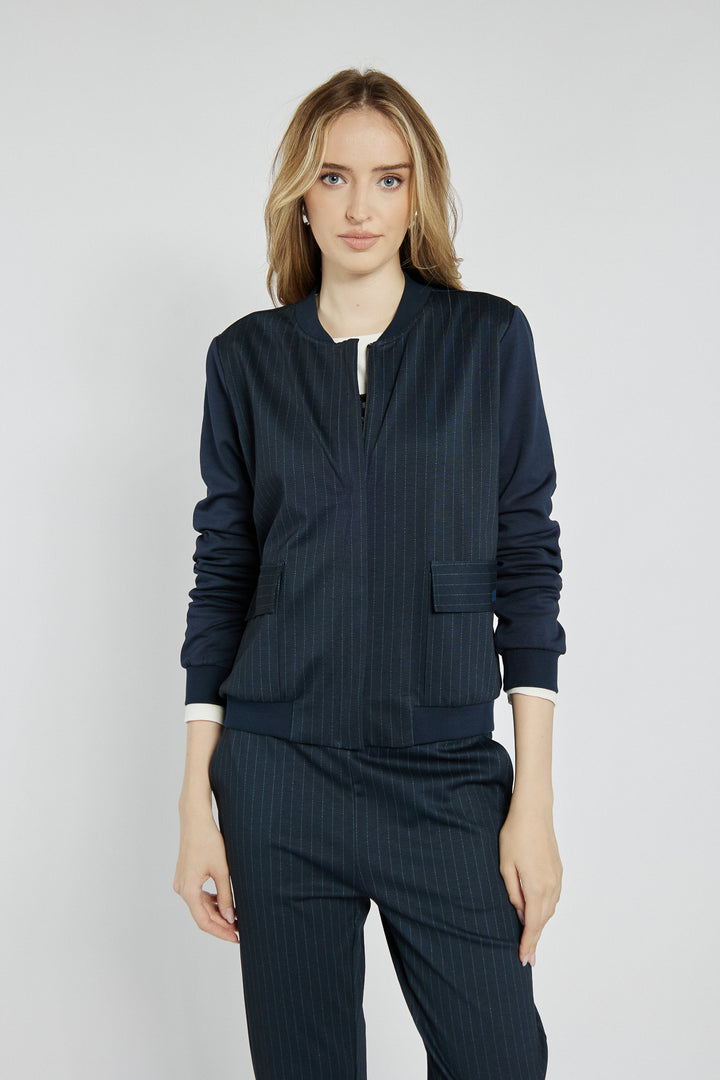Granatowa rozpinana bluza z wzorem w paski