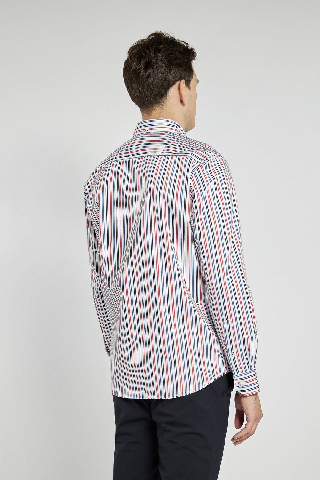 Męska koszula w kolorowe paski z kołnierzykiem button-down