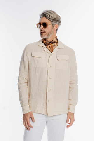 Beżowa koszula męska z dwiema kieszeniami