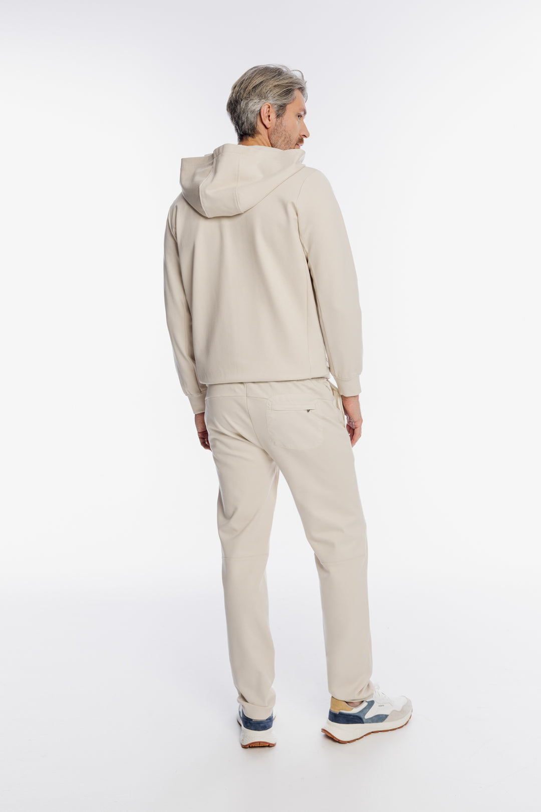 Męskie beżowe spodnie dresowe z regulacją w pasie