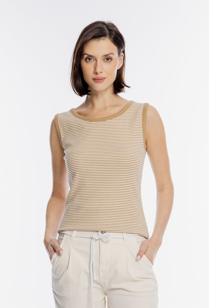Prążkowany top w beżowo-białe poziome paski