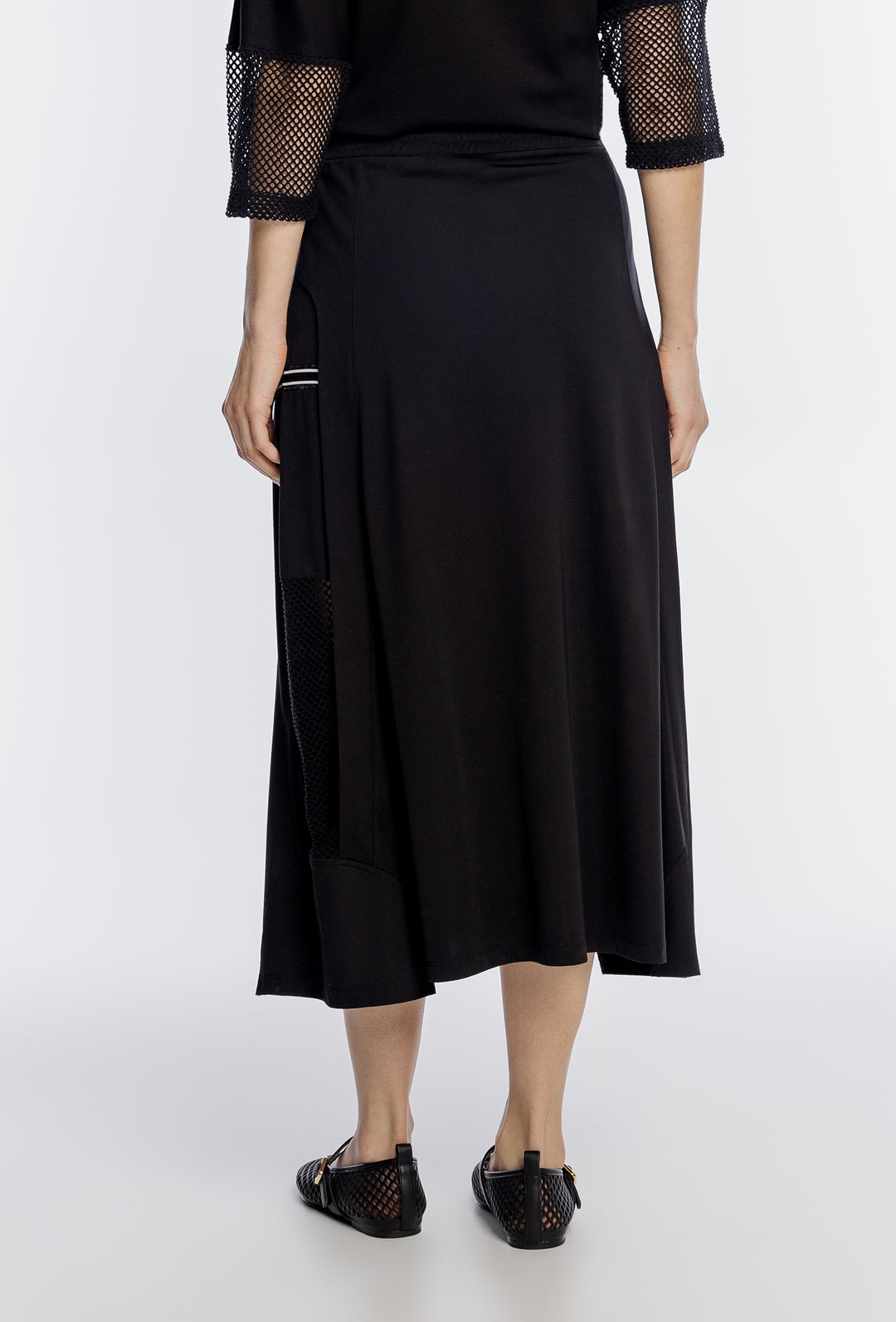 Czarna spódnica maxi z siatkowymi panelami i wiązaniem