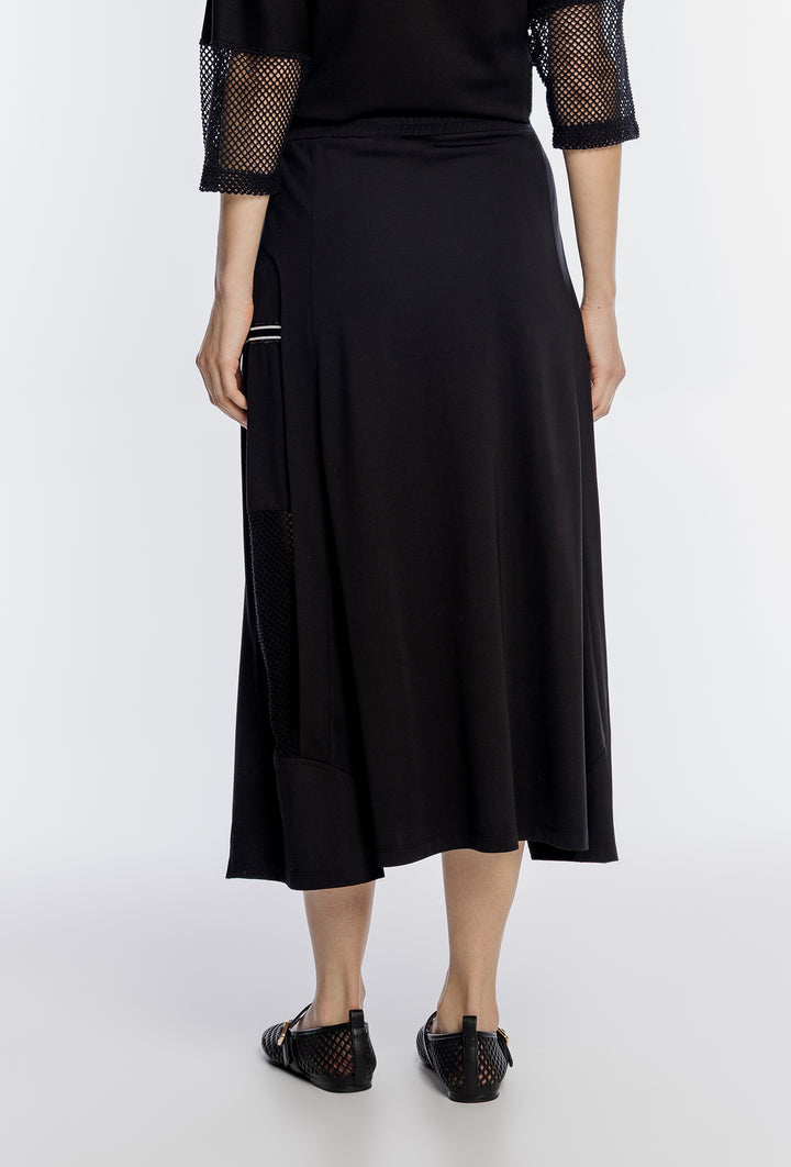 Czarna spódnica maxi z siatkowymi panelami i wiązaniem